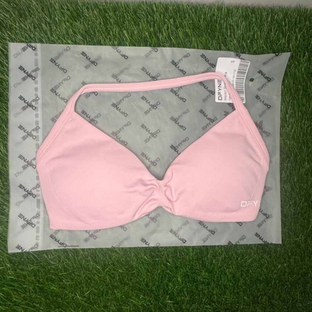 Dfyne impact strappy bra light rose pink small